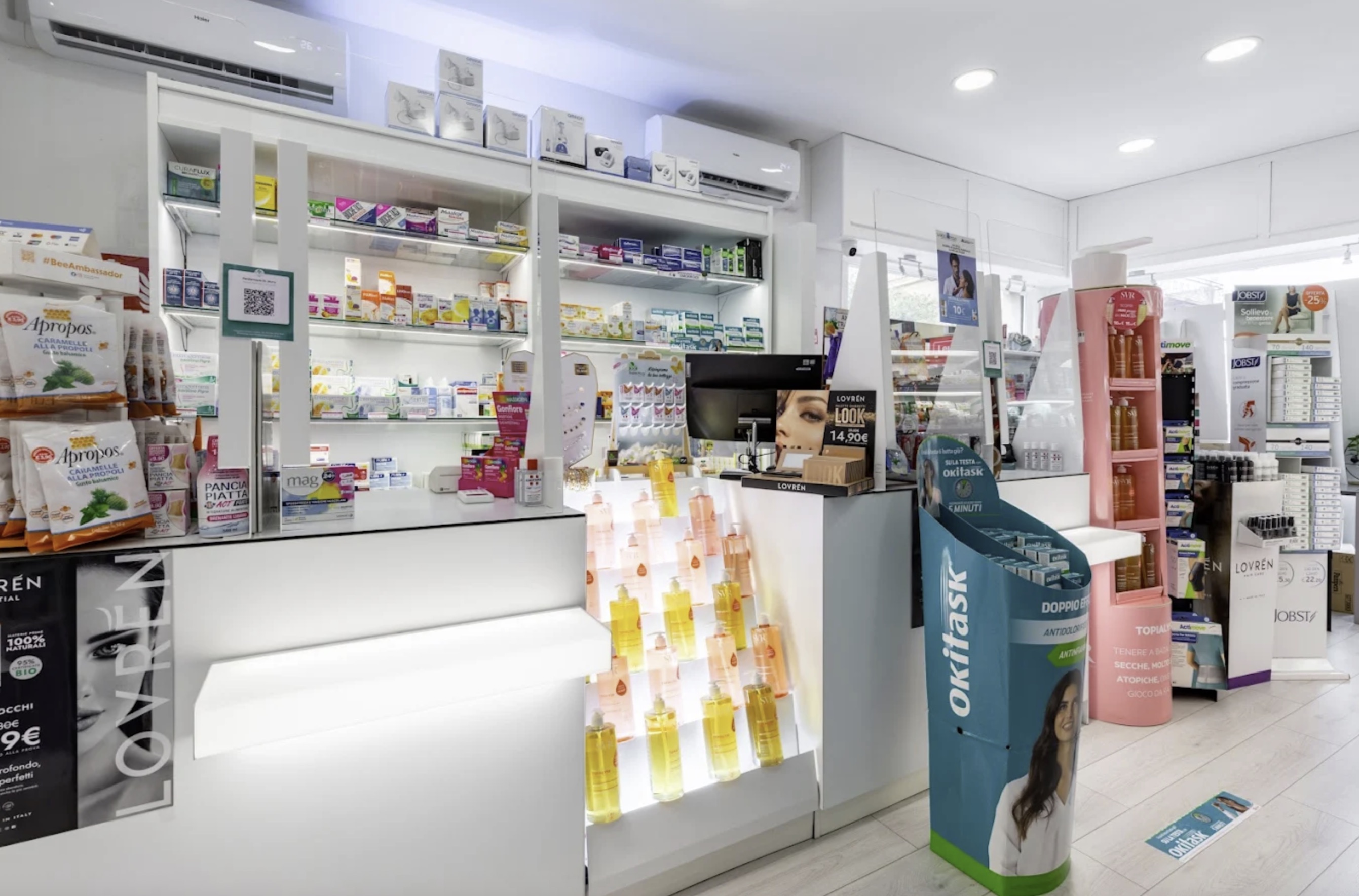 Esterno delle Parafarmacie Dr. Murru